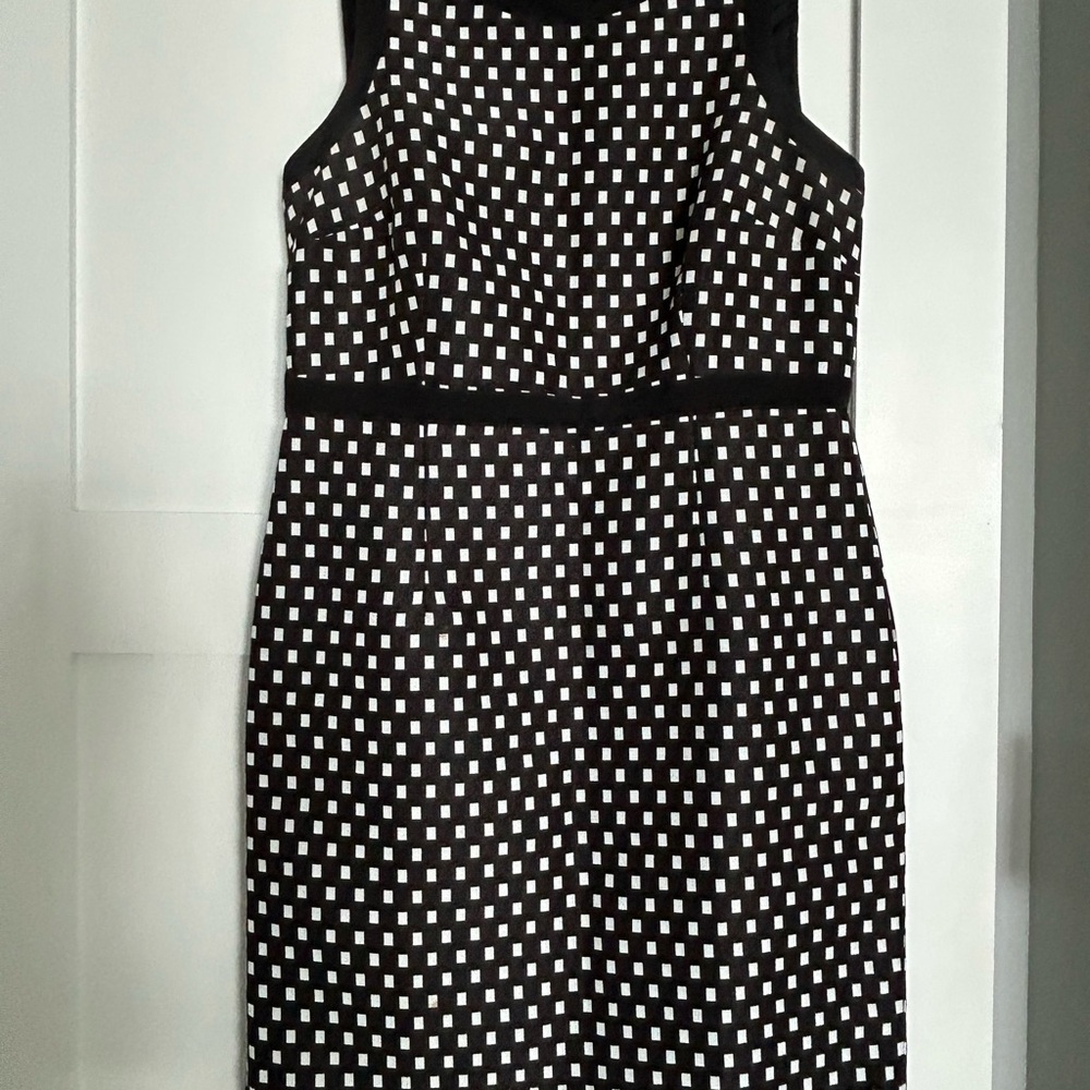 Ann Taylor Black & White Sleeveless Dress